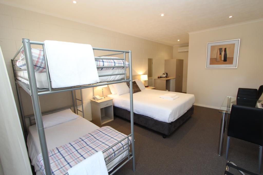 Mildura Riverview Motel Gol Gol Экстерьер фото