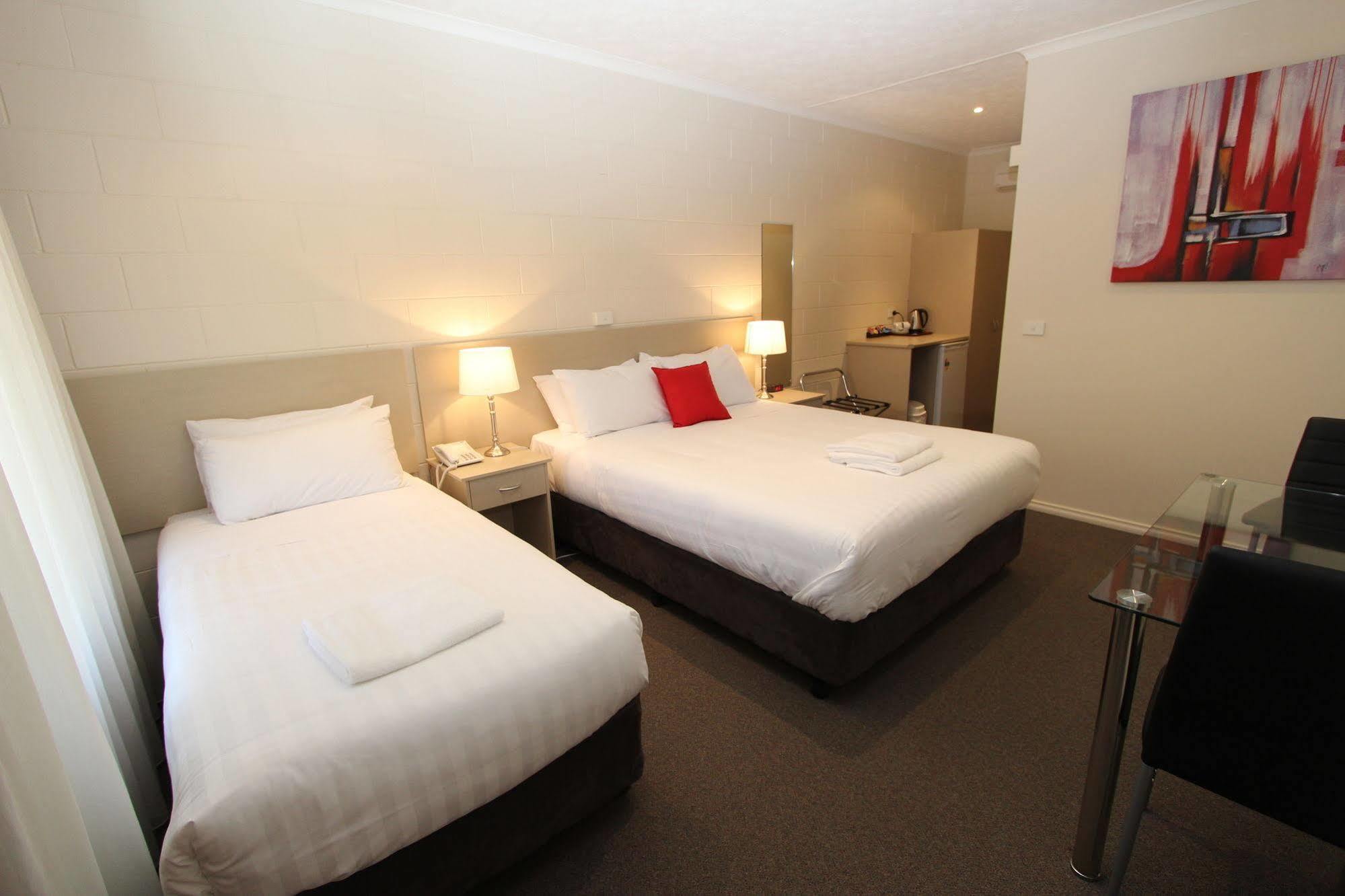 Mildura Riverview Motel Gol Gol Экстерьер фото